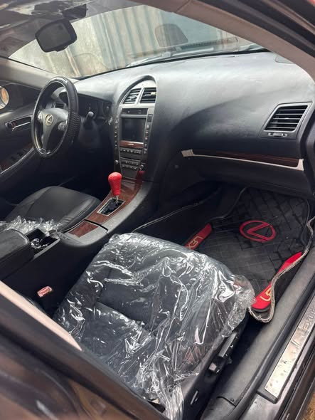 A picture of Toks standard Direct 2011 Es 350 Lexus