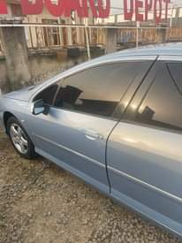 A picture of Clean used 2005 Peugeot 407 first body manual transmission engine
