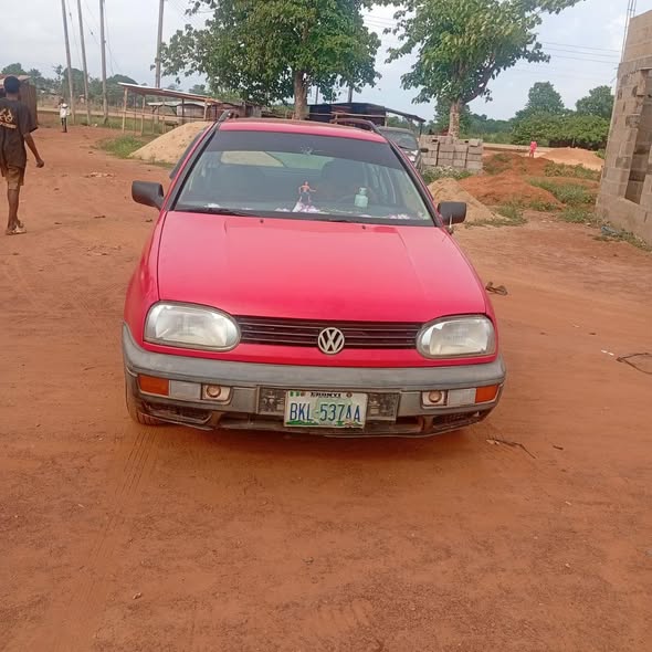 A picture of 1998 Volkswagen golf