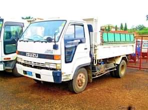 A picture of Ugandans SALAAM ISLAMIC BANKING U LTD informs our old customers