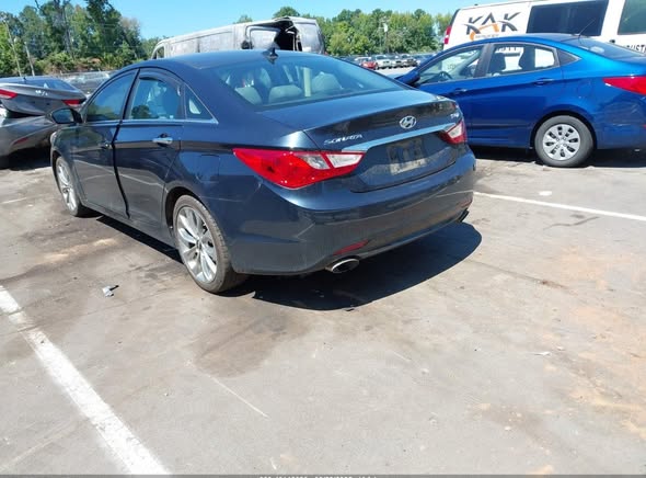 A picture of Hyundai sonata