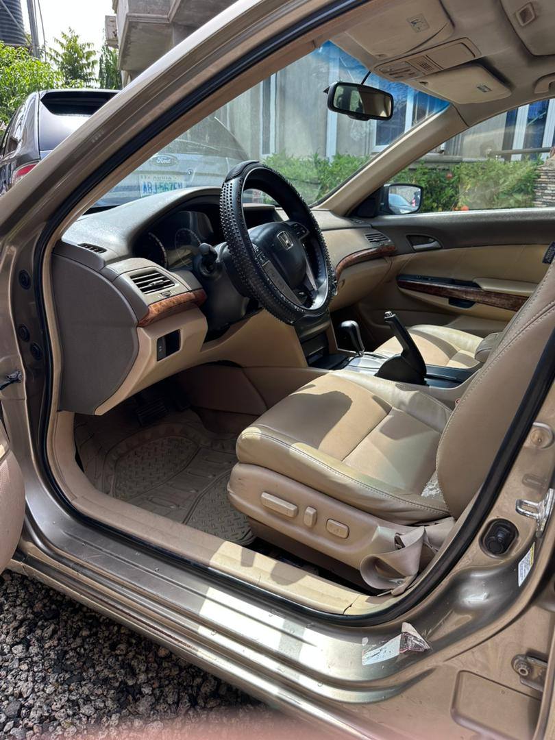 A picture of Honda accord 2008