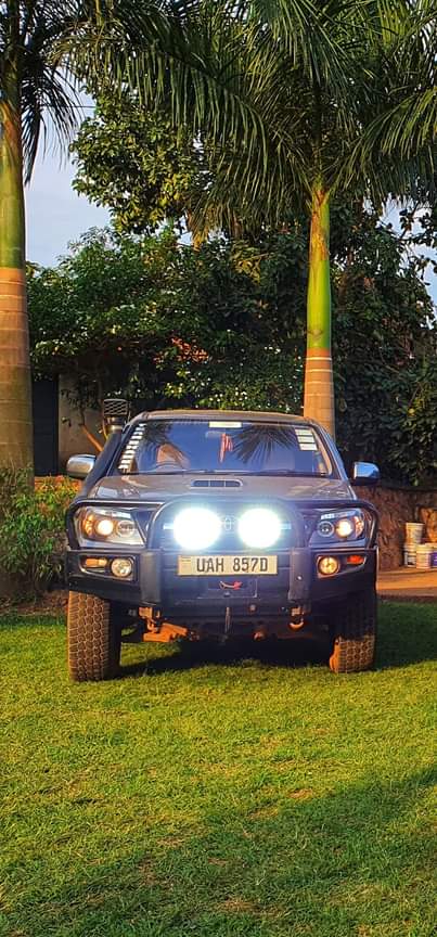 used toyota hilux