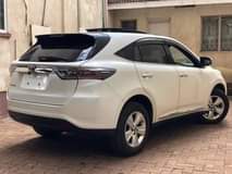 A picture of Toyota harrier 2014
