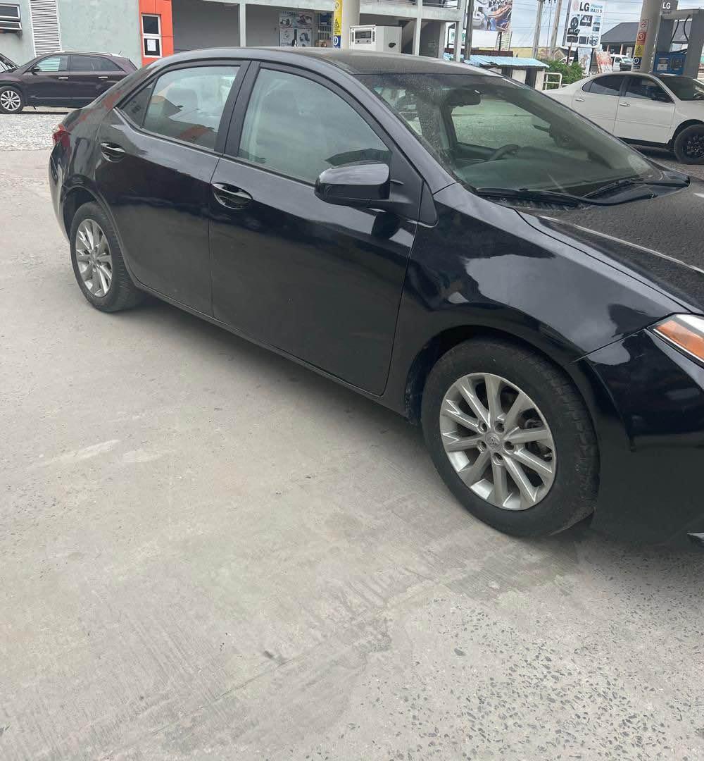 A picture of Toyota Corolla 2016