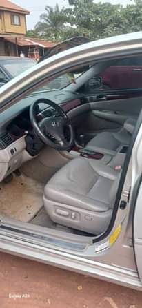 A picture of A clean tokunbo Lexus es330 car