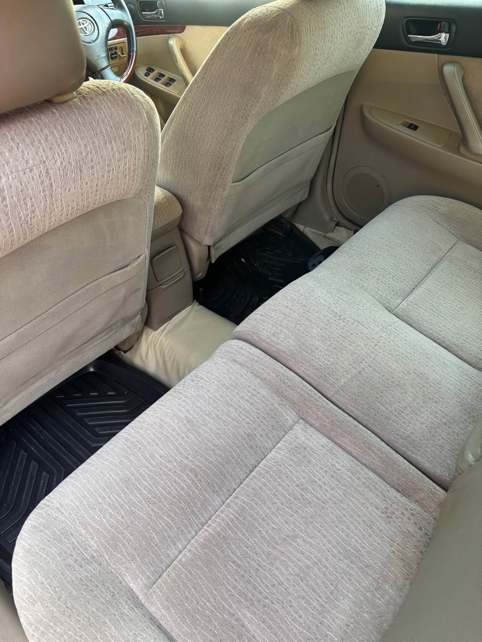 A picture of Toyota premio