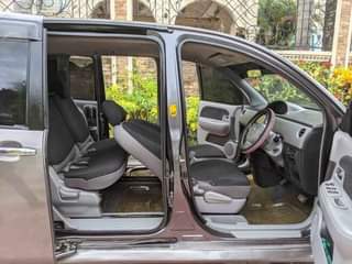 A picture of Toyota sienta