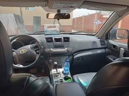A picture of Toyota Highlander model 010 upgraded to 012 nothing to fix