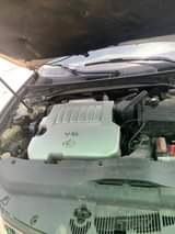 A picture of Es 350 08 model Tesla screen reverse camera location jakande
