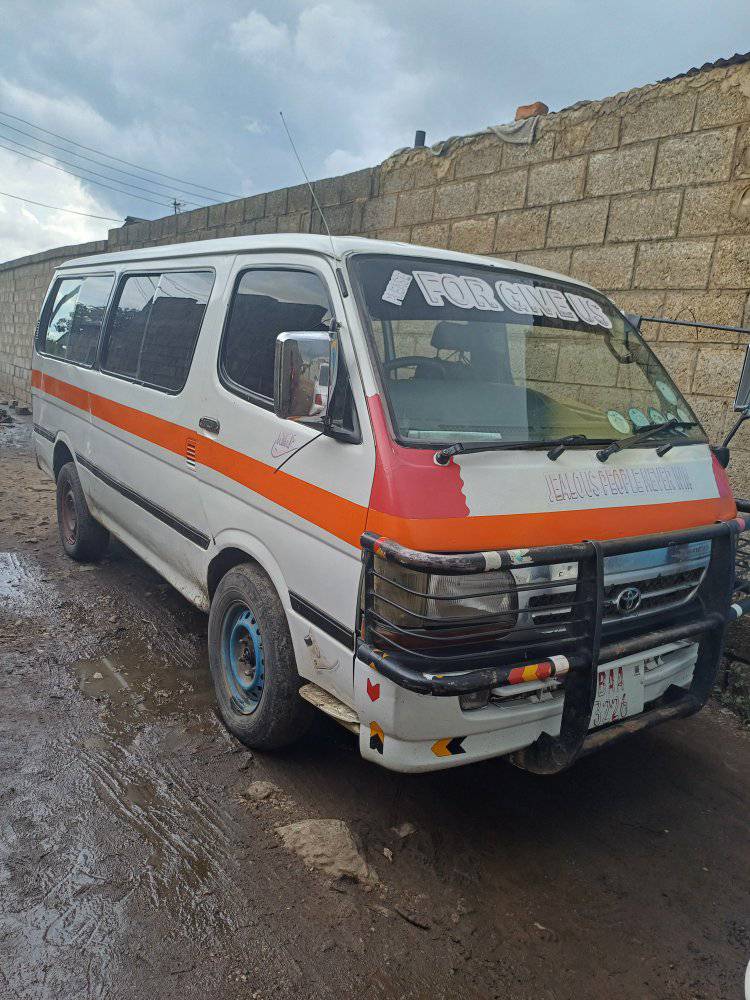 used toyota hiace