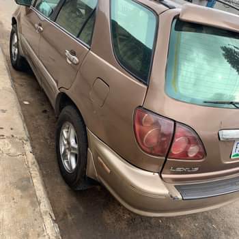 A picture of Toyota Lexus RX 300 location Maryland