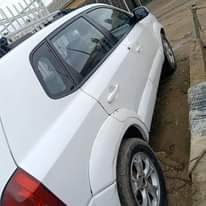 A picture of Hot Deal Nigerian Used Brand Hyundai Tucson Colour White 4