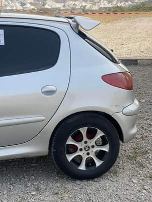 A picture of A CLEAN USED 2004 PEUGEOT 2004 UNREGISTERED WITH ORIGINAL DUTY