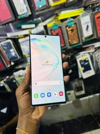 A picture of Samsung galaxy Note 10 plus 5G Storage 256gbs 12gb ram
