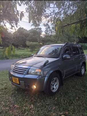 suzuki escudo