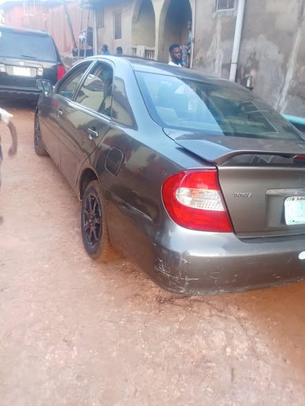 A picture of 2003 Toyota camry