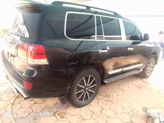 A picture of Registered first body Toyota landcruiser 20082022 V8 Engine Thumbstart Leather
