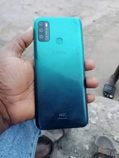A picture of Nauza infinix hot 9 play Ina Creek juu isiosumbua nataka