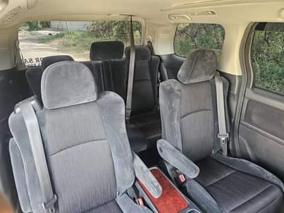 A picture of TOYOTA VELFIRE