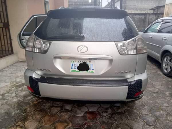 A picture of Lexus Rx 350 super silent and untouched engine Smooth transmission