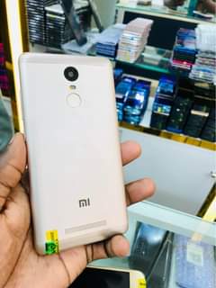 A picture of Redmi Note 3