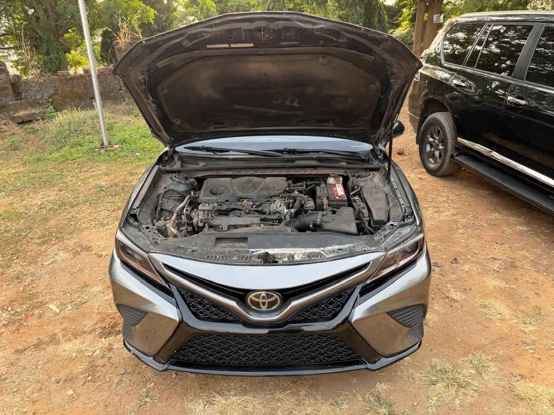 A picture of 2018 camry in perfect condition 070 8788 510 2