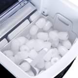 A picture of ICE MAKER Hizi zinatengeneza VIBARAFU fasta Zimekuja za mtumba from