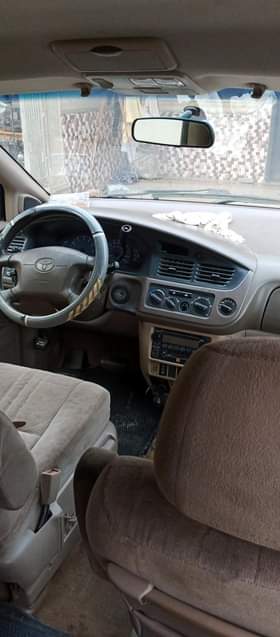 A picture of Toyota sienna
