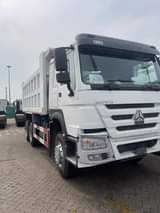 A picture of SINOTRUCKS HOWO OF ALL SIZES AVAILABLE IN UGANDA