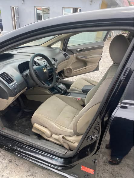 A picture of Honda civic 09