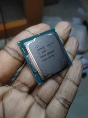 A picture of PROCESSOR Intel Core i7 7700 7th generation Processor . 8