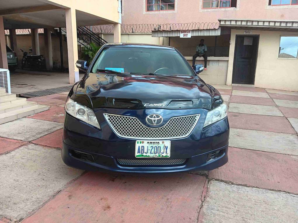 A picture of Toyota Camry Sport 08033467634