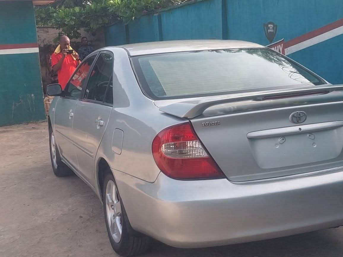 A picture of 2004 Toyota camry 2004