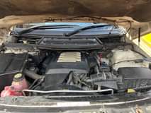 A picture of Mwamba uyu range rover vogue V8 engine aj jaguar petrol