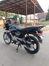 A picture of Boxer 125cc inauzwa Call WhatsApp 0766670030 Maongezi yapo