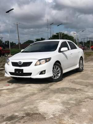 A picture of TOYOTA COROLLA S 2009