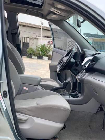 A picture of Reg 2007 RAV4 limited 2022 entry