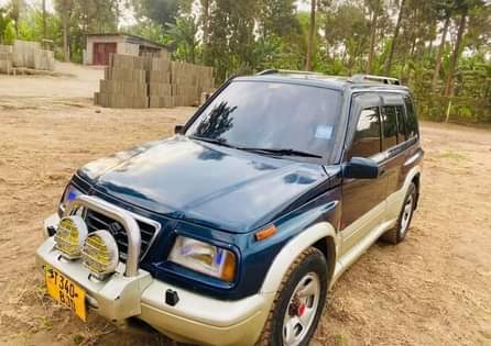 A picture of 1999 SUZUKI ESCUDO