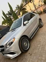 A picture of GLE350
