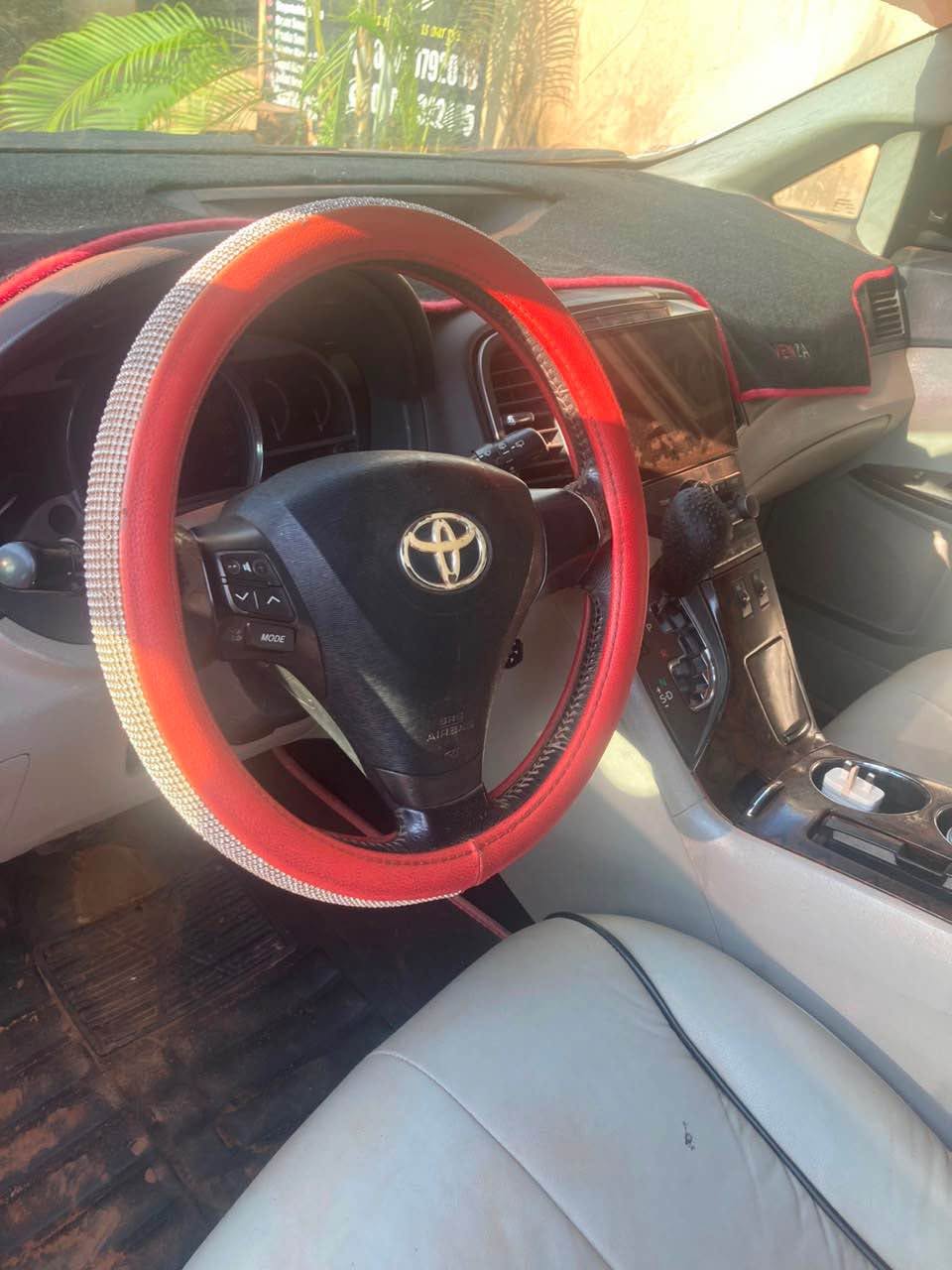 A picture of Toyota venza dealers deal 09160605130 serious buyer call me or