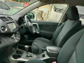 A picture of 2010 Toyota vanguard 2010 model