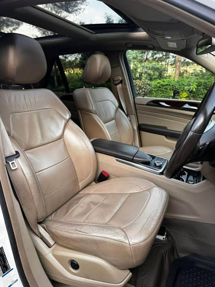 A picture of MERCEDES BENZ