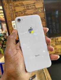 A picture of Iphone 8 plain