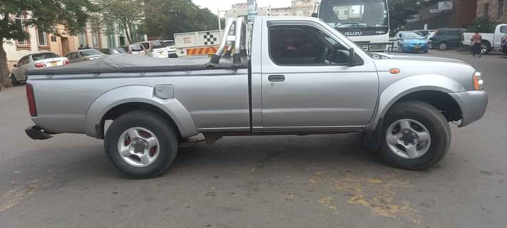 used nissan hardbody