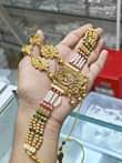 A picture of Choker set
