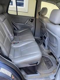 A picture of Mercedes benz ML350