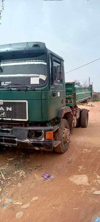 A picture of 2in1 Man Diesel Tipper