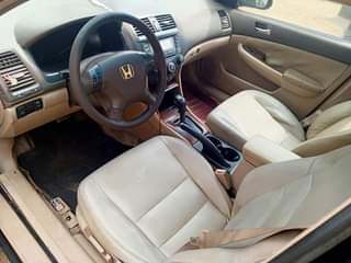 A picture of Honda Accord year 2007 engine and transmission and ac is