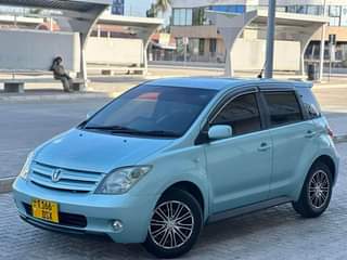 A picture of TOYOTA IST